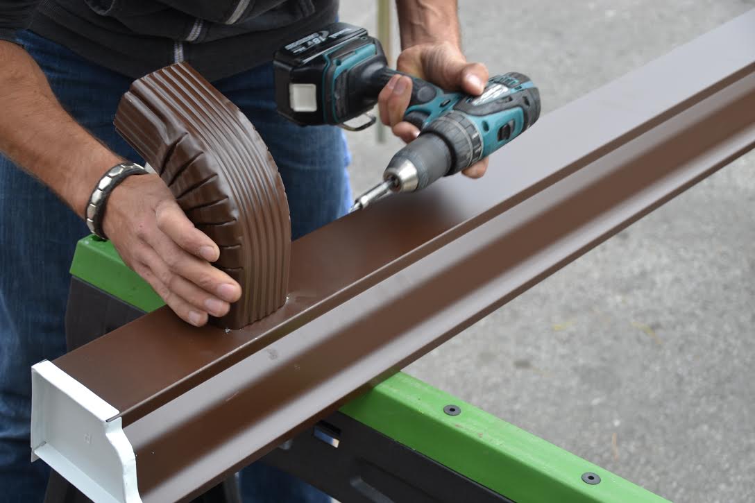 Installation de gouttières à Paris 75009